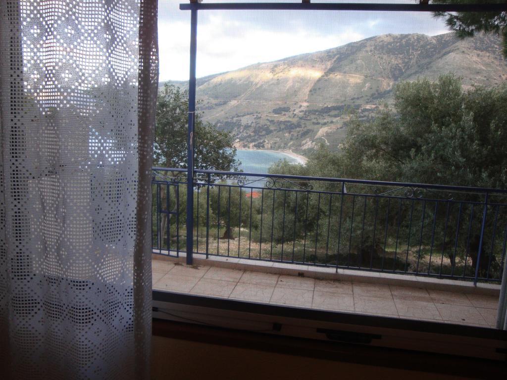 Rogakia Village Est. 1983 Zola Room photo
